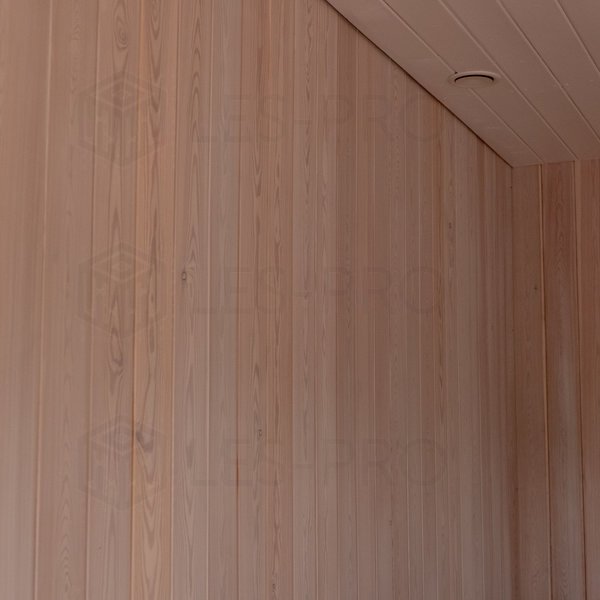 Фотографии внутренних помещений (комнаты, кладовки, прихожие, балконы) с отделкой, выполненной из нашей лиственницы. Продаём лиственный погонаж в Краснодаре